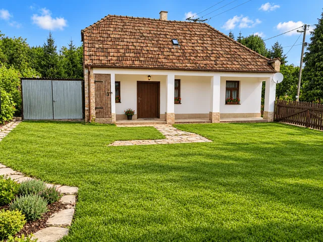 Eladó ház Porva 49 nm