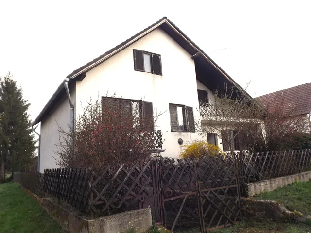 Eladó ház Lenti, Tölgyfa utca 15 220 nm