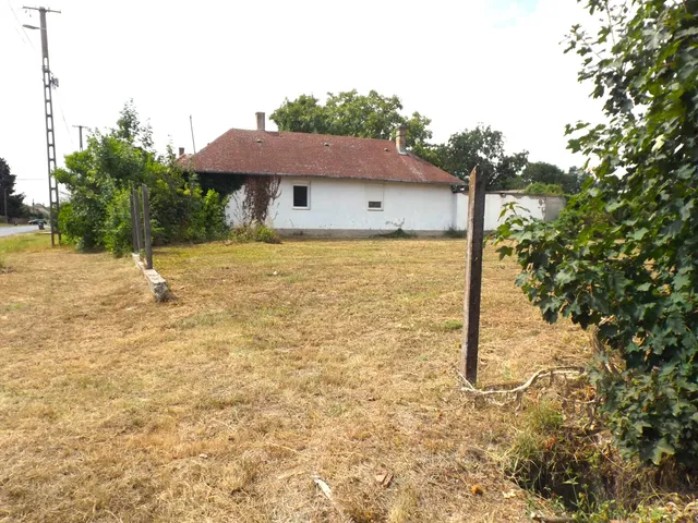 Eladó telek Miháld 4367 nm