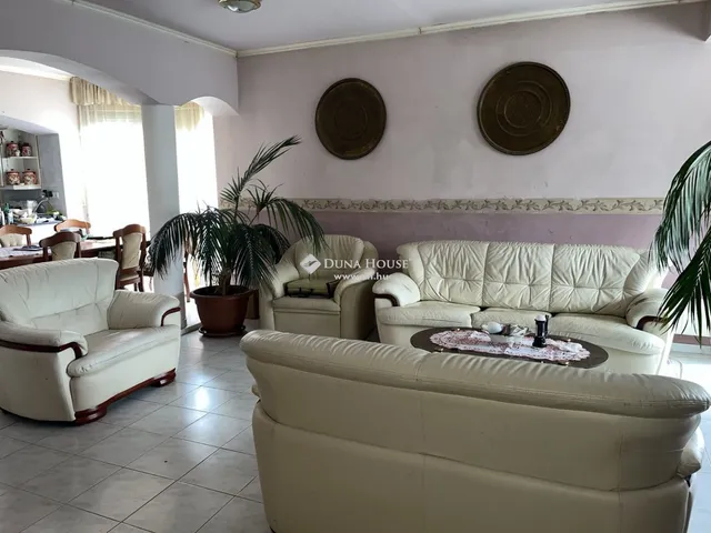 Eladó ház Szentendre 244 nm