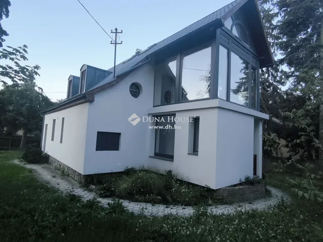 Eladó ház Leányfalu 237 nm