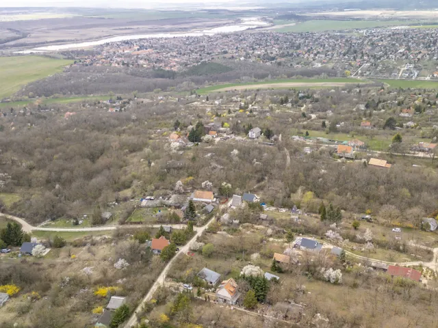 Eladó telek Biatorbágy 1086 nm