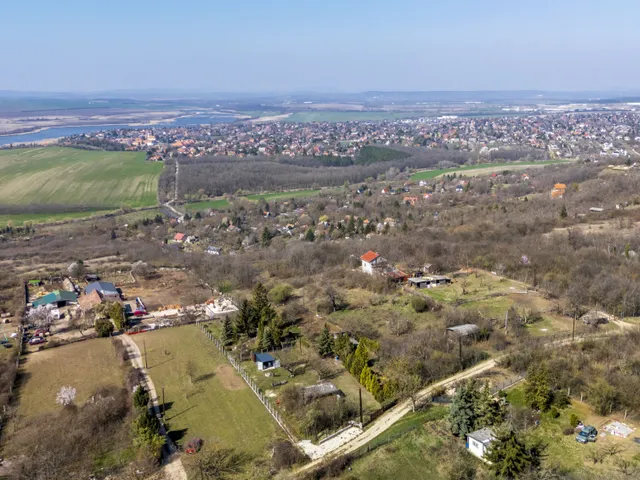 Eladó telek Biatorbágy 818 nm