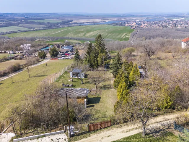 Eladó telek Biatorbágy 818 nm