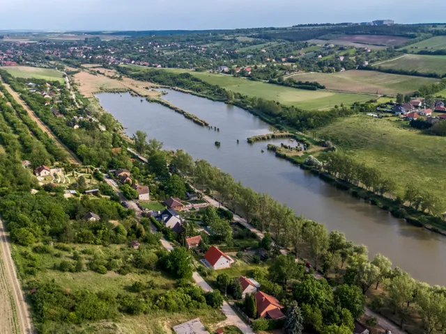 Eladó telek Etyek 800 nm