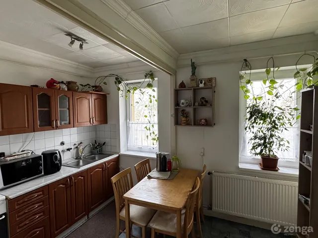 Eladó lakás Kecskemét, Hunyadiváros 38 nm