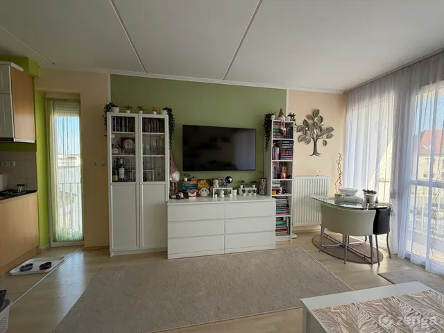 Eladó lakás Tatabánya 28 nm