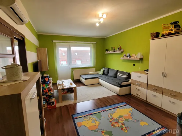 Eladó lakás Kecskemét, Széchenyiváros 72 nm