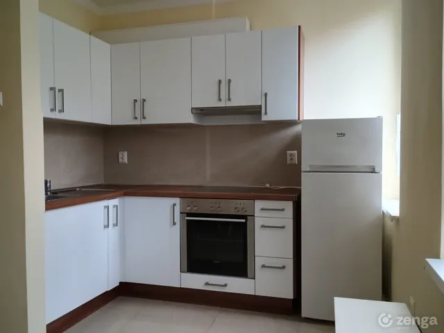 Eladó lakás Pápa, Vajda Péter-lakótelep 57 nm