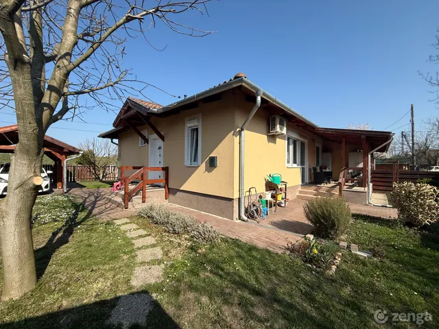 Eladó ház Halásztelek, Védgát 73 nm