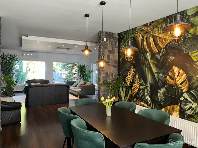 Eladó ház Vác, Belváros 290 nm