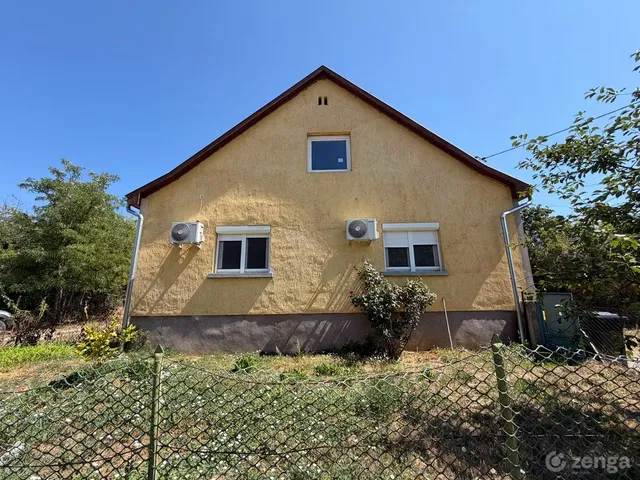 Eladó ház Zánka 80 nm