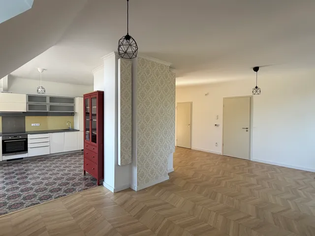 Kiadó lakás Budapest XII. kerület, Mártonhegy 135 nm