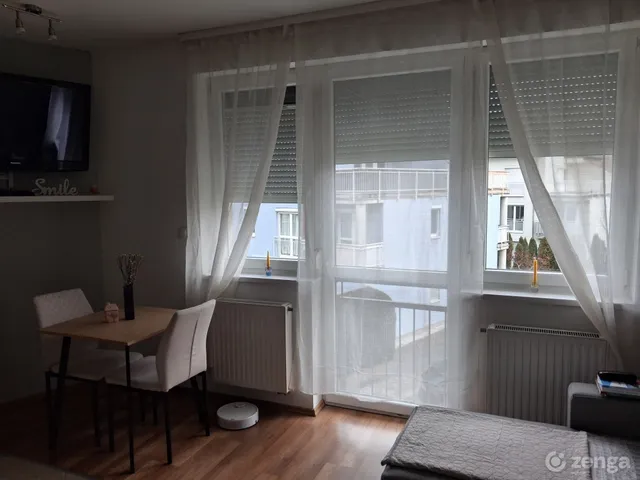 Eladó lakás Sopron, Aranyhegy 34 nm