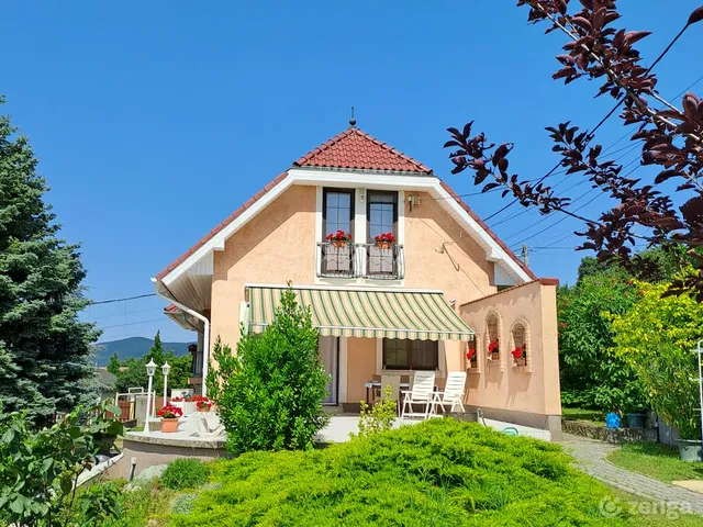 Eladó ház Szentendre, Pismány 154 nm