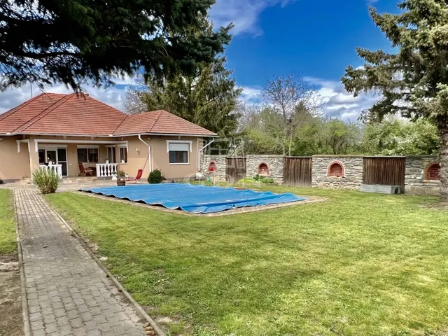 Eladó ház Borgáta 290 nm