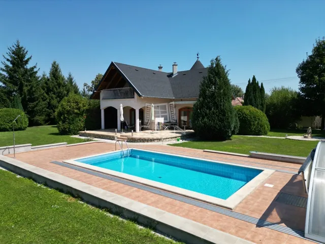 Eladó ház Böhönye 195 nm