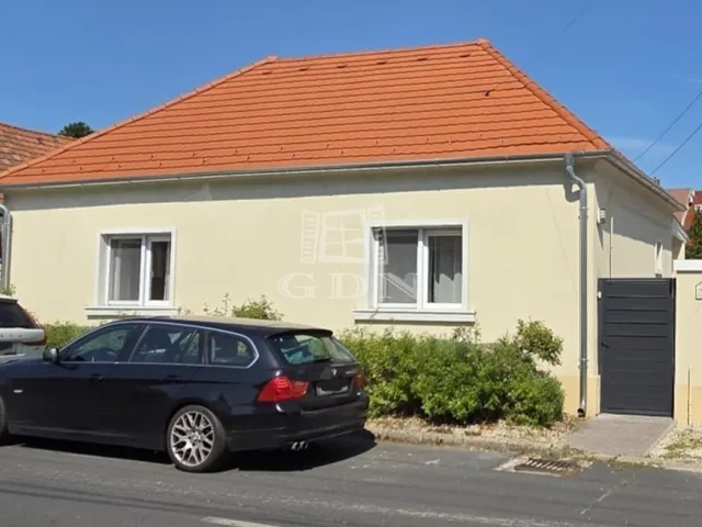 Eladó ház Tapolca, Belváros 100 nm