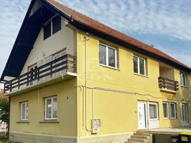 Eladó ház Magyarszentmiklós 240 nm