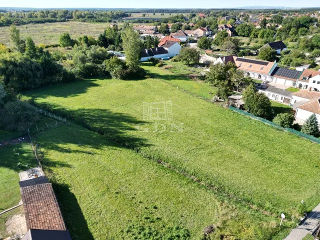 Eladó telek Fertőszéplak 5300 nm