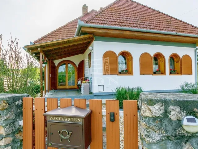 Eladó ház Kehidakustány 110 nm
