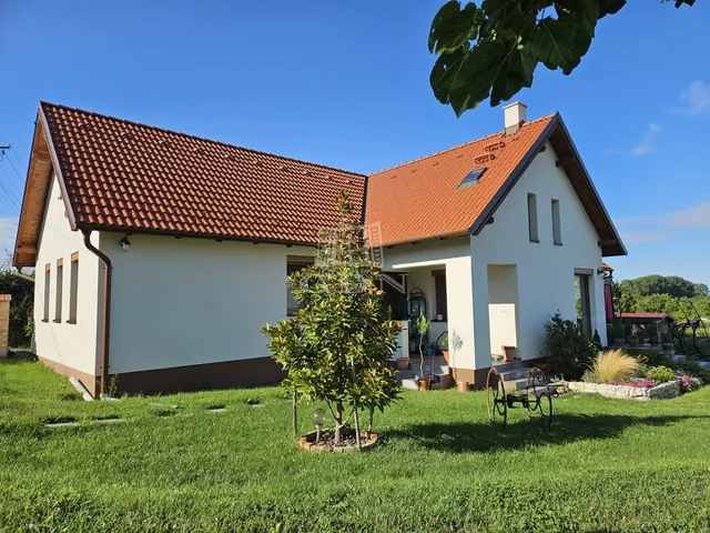 Eladó ház Fertőrákos 140 nm