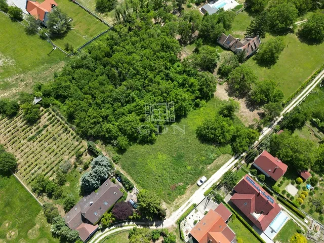Eladó telek Badacsonytomaj 5757 nm