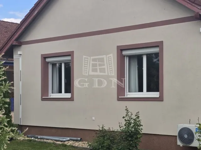 Eladó ház Csénye 155 nm