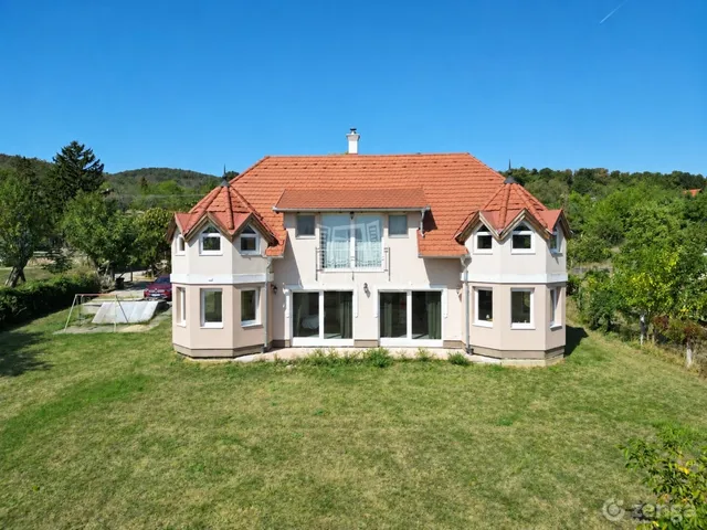 Eladó ház Ábrahámhegy 170 nm
