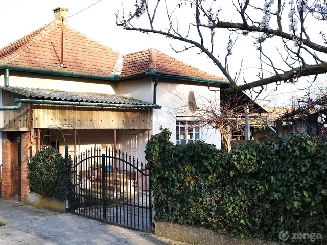 Eladó ház Algyő 90 nm