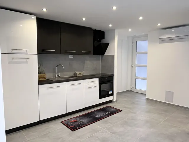 Eladó lakás Budapest VIII. kerület, Füvész kert 78 nm