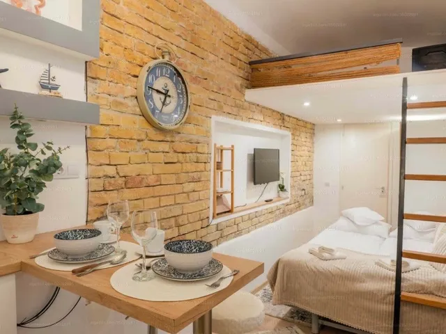 Eladó lakás Budapest VI. kerület 20 nm