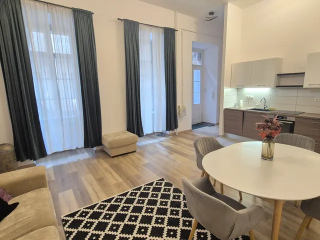 Eladó lakás Budapest V. kerület, Belváros, Régi Posta utca 54 nm