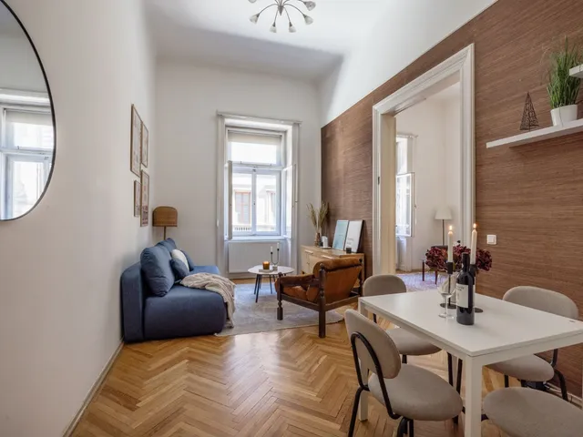 Eladó lakás Budapest VI. kerület, Nagykörúton kívüli terület 86 nm