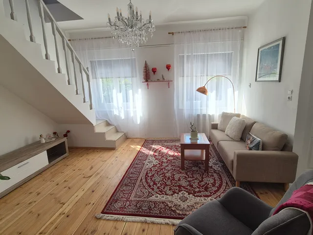 Eladó ház Budapest XIII. kerület, Angyalföld, Menyasszony utca 127 nm