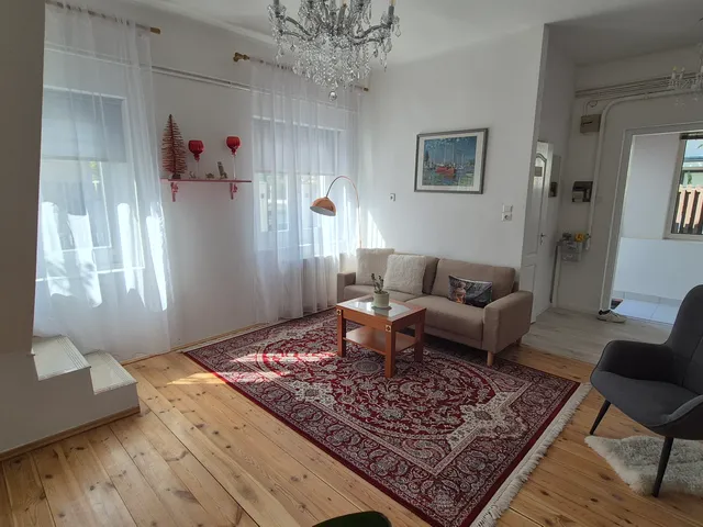 Eladó ház Budapest XIII. kerület, Angyalföld, Menyasszony utca 127 nm