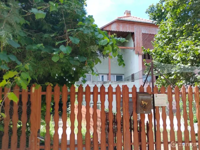 Kiadó ház Velence, Bencehegy 96 nm