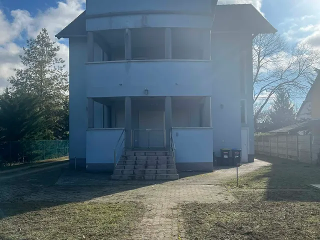 Eladó ház Budapest XVIII. kerület, Szent Imre kertváros, Tarkő utca 295 nm