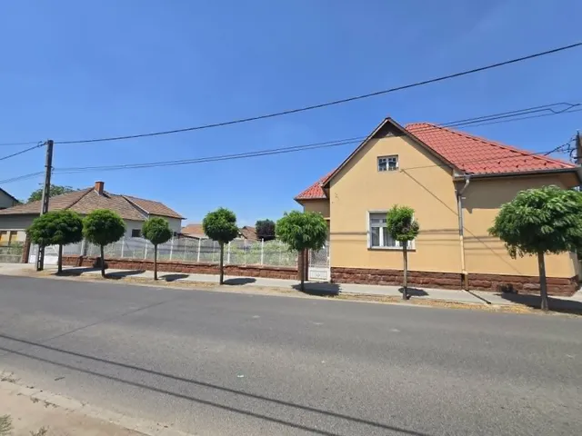 Eladó ház Vecsés, Falu, Szép utca 90 nm
