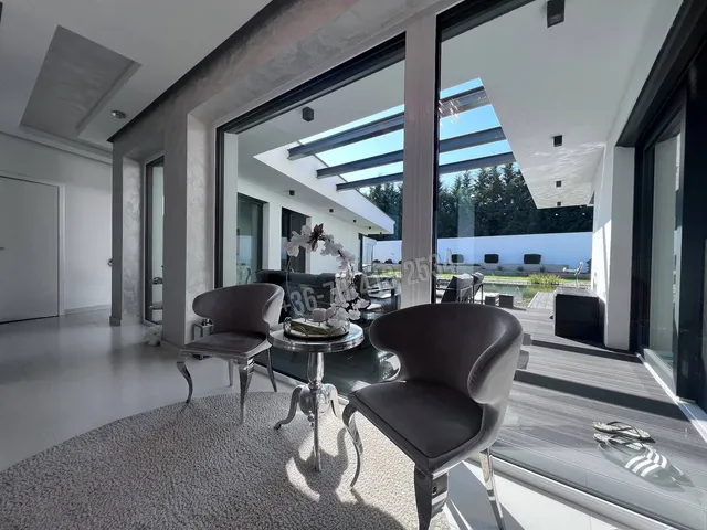 Eladó ház Mogyoród 220 nm