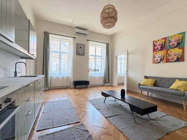 Eladó lakás Budapest VI. kerület 70 nm