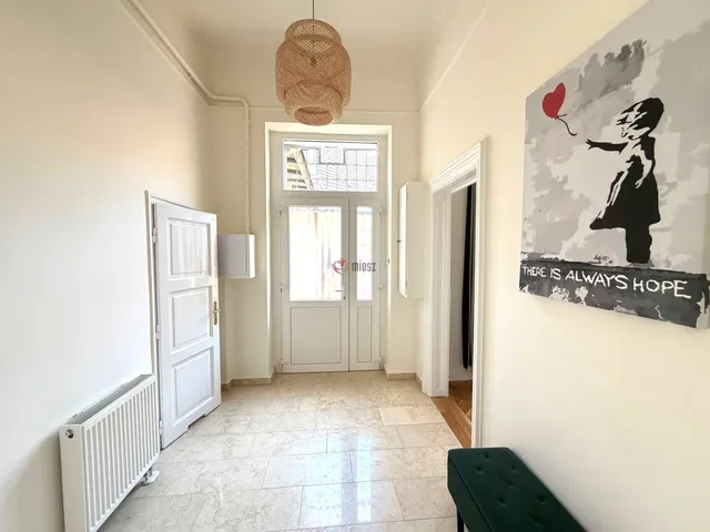 Eladó lakás Budapest VI. kerület 70 nm