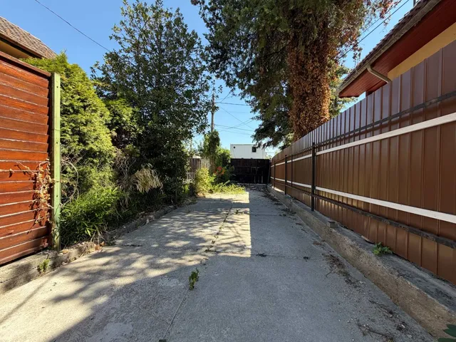 Eladó ház Budapest III. kerület, Csillaghegy 80 nm