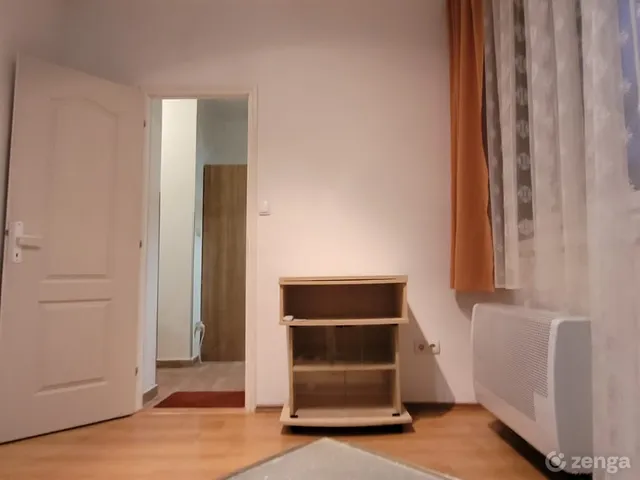 Kiadó lakás Győr, Nádorváros 43 nm