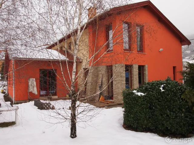 Eladó ház Budapest III. kerület, Aranyhegy 230 nm