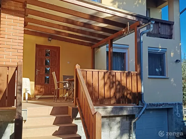 Eladó ház Kosd 220 nm