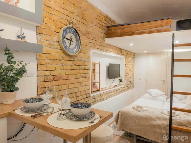 Eladó lakás Budapest VI. kerület, Nagykörúton belüli terület 19 nm