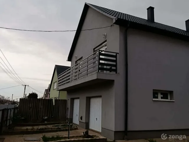 Eladó ház Apagy 270 nm