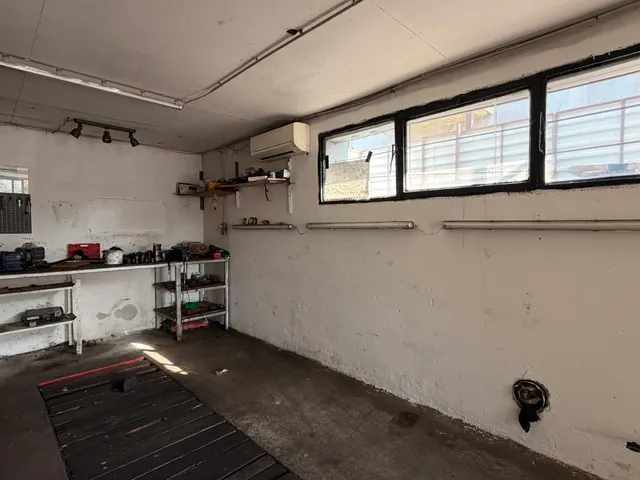 Eladó kereskedelmi és ipari ingatlan Budapest XX. kerület 97 nm