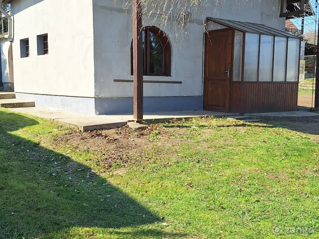 Eladó ház Pázmánd 30 nm